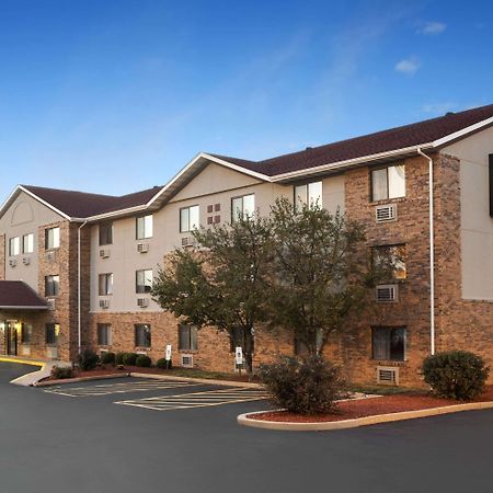 Super 8 By Wyndham Fairview Heights-St. Louis Motel Dış mekan fotoğraf