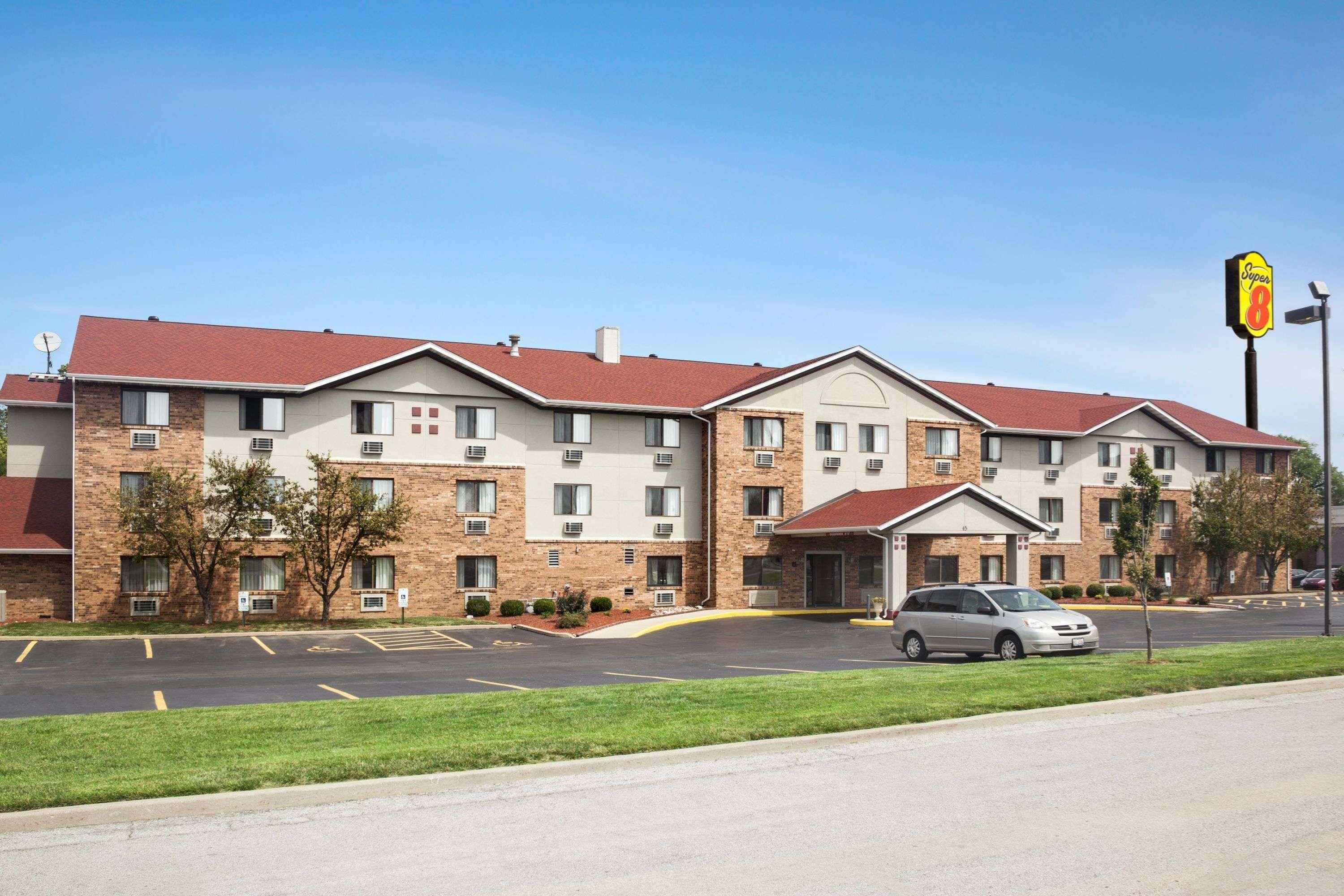 Super 8 By Wyndham Fairview Heights-St. Louis Motel Dış mekan fotoğraf