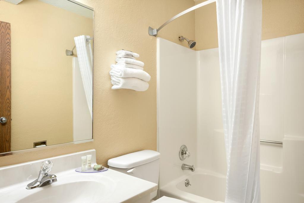 Super 8 By Wyndham Fairview Heights-St. Louis Motel Dış mekan fotoğraf